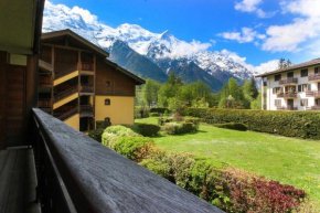 Les Capucins - Calm - Mont-Blanc - Lake Gaillland